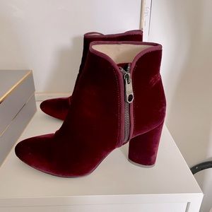 Louise et Cie Zyda Zip Malbec Velvet Bootie size 8